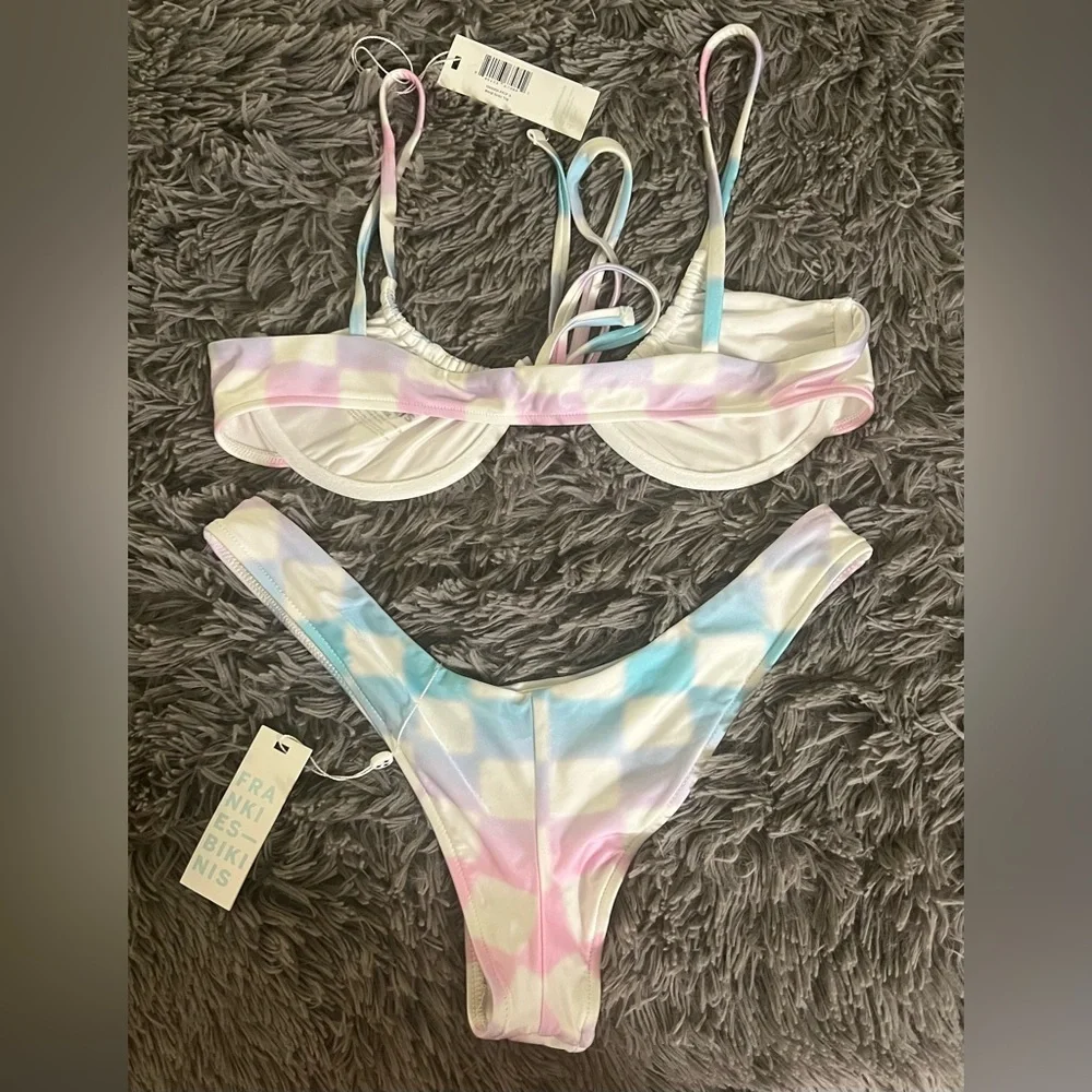 Frankie’s Bikinis ALO Pink Blue Checkered Satin 2 Piece Set Women’s Size Large